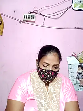 Snapshot of Hotty-rumi chatting on 02.11.25 Hotty-rumi online show from 02.11.25