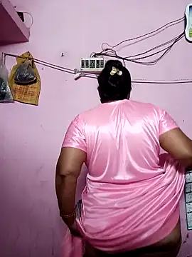 Snapshot of Hotty-rumi chatting on 02.12.25 Hotty-rumi online show from 02.12.25