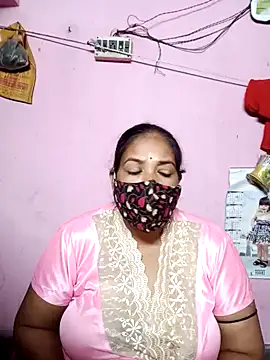 Snapshot of Hotty-rumi chatting on 02.13.25 Hotty-rumi online show from 02.13.25