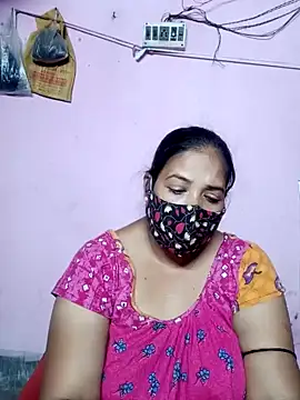 Snapshot of Hotty-rumi chatting on 02.15.25 Hotty-rumi online show from 02.15.25