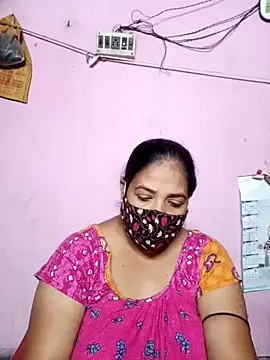 Snapshot of Hotty-rumi chatting on 02.15.25 Hotty-rumi online show from 02.15.25