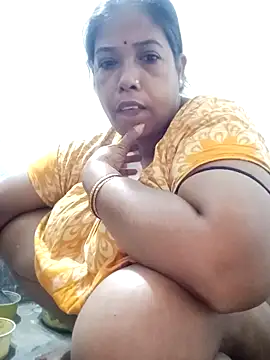 Snapshot of Hotty-rumi chatting on 02.24.25 Hotty-rumi online show from 02.24.25