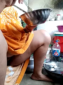 Snapshot of Hotty-rumi chatting on 03.17.25 Hotty-rumi online show from 03.17.25