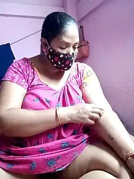 Snapshot of Hotty-rumi chatting on 03.19.25 Hotty-rumi online show from 03.19.25