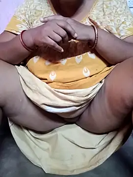 Snapshot of Hotty-rumi chatting on 09.27.25 Hotty-rumi online show from 09.27.25