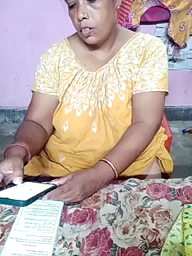 Snapshot of Hotty-rumi chatting on 10.25.25 Hotty-rumi online show from 10.25.25