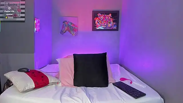 PammelaRoss1 online show from 09.23.25