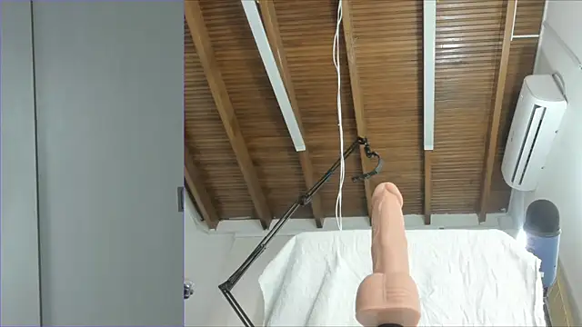 Lucy carter  online show from 10.28.25