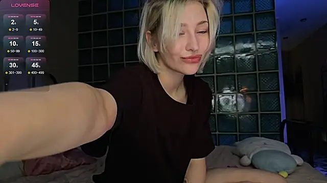 Snapshot of alexa_novak chatting on 06.13.26 alexa novak online show from 06.13.26