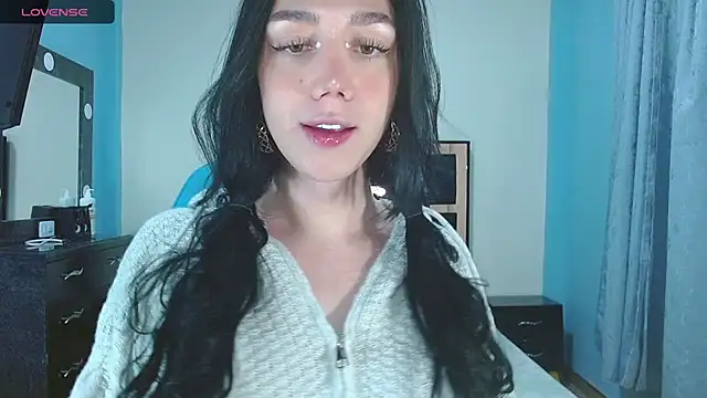 Snapshot of karla_zambrano chatting on 11.12.25 karla zambrano online show from 11.12.25