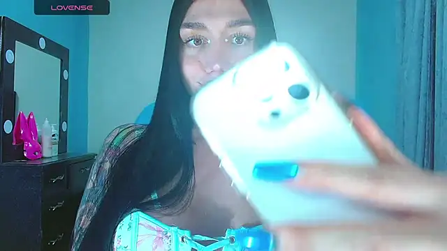 Snapshot of karla_zambrano chatting on 02.20.26 karla zambrano online show from 02.20.26