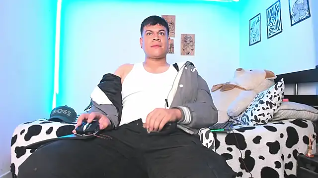 Nicolaskoling online show from 12.15.24