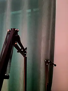 Weiwei5200 online show from 11.26.25