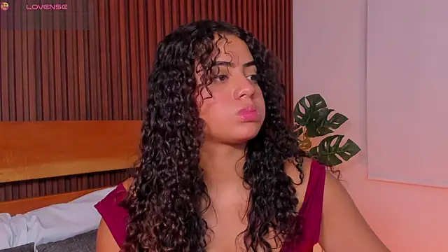 Snapshot of yaya23x chatting on 02.12.26 yaya23x online show from 02.12.26