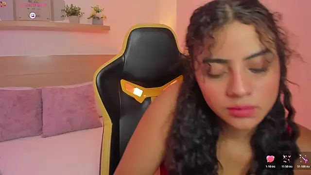 Snapshot of yaya23x chatting on 02.14.26 yaya23x online show from 02.14.26