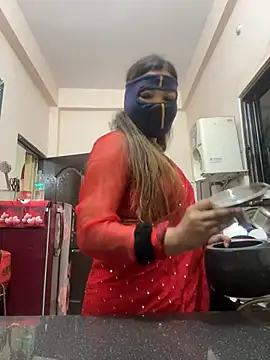 HoneyBearCpl online show from 01.31.25