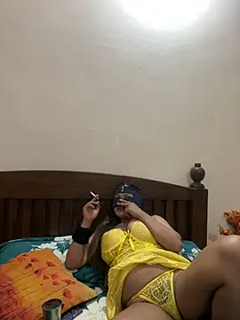 HoneyBearCpl online show from 02.04.25