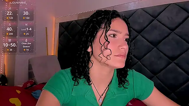 Snapshot of Nellyhills chatting on 09.16.25 Nellyhills online show from 09.16.25