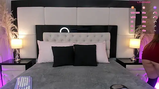 Snapshot of CarlaRossi_ chatting on 01.14.26 CarlaRossi online show from 01.14.26