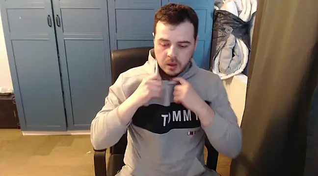 CuteMan33 online show from 03.05.25