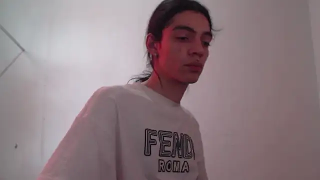 Snapshot of praiforu chatting on 02.03.25 praiforu online show from 02.03.25