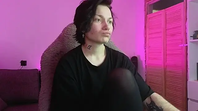 esajukyy online show from 01.05.26