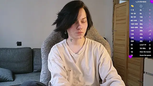 esajukyy online show from 03.05.26