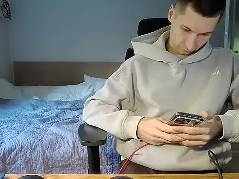 Snapshot of HotUkraine chatting on 10.13.25 HotUkraine online show from 10.13.25