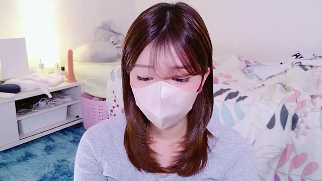 Snapshot of Runarunapi chatting on 11.15.25 Runarunapi online show from 11.15.25