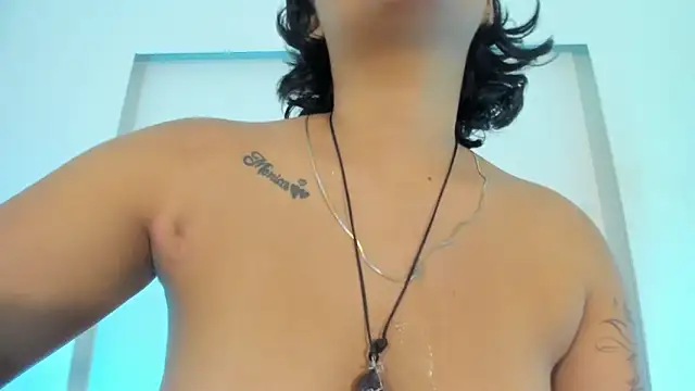 Snapshot of _sowy_venus_ chatting on 10.29.25 sowy venus online show from 10.29.25