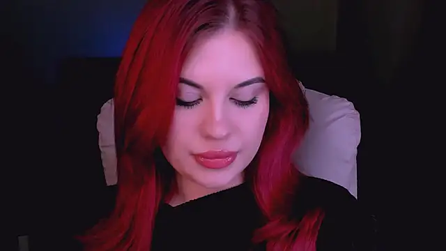 Snapshot of evaharve chatting on 03.25.26 evaharve online show from 03.25.26