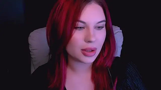 Snapshot of evaharve chatting on 03.29.26 evaharve online show from 03.29.26