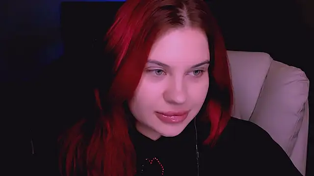 Snapshot of evaharve chatting on 04.02.26 evaharve online show from 04.02.26