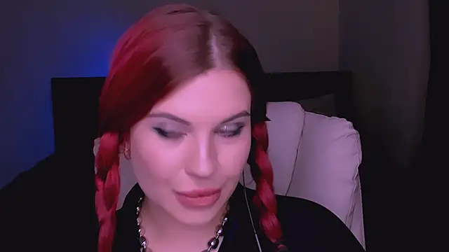 Snapshot of evaharve chatting on 04.11.26 evaharve online show from 04.11.26