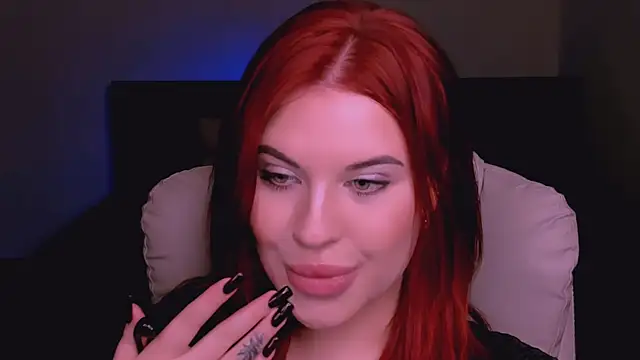 Snapshot of evaharve chatting on 04.15.26 evaharve online show from 04.15.26