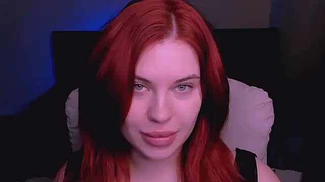Snapshot of evaharve chatting on 04.19.26 evaharve online show from 04.19.26