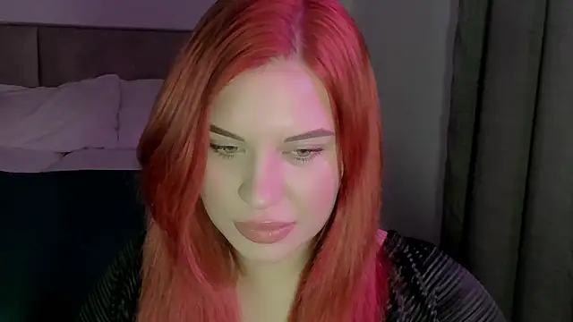 Snapshot of evaharve chatting on 04.27.26 evaharve online show from 04.27.26
