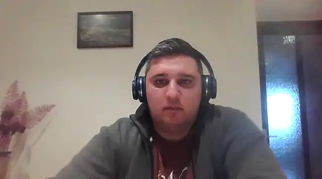 Snapshot of _revianzip1 chatting on 12.20.24  revianzip1 online show from 12.20.24