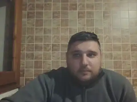 Snapshot of _revianzip1 chatting on 12.29.24  revianzip1 online show from 12.29.24