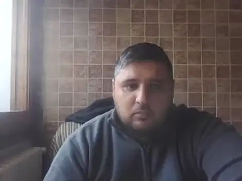 Snapshot of _revianzip1 chatting on 01.04.25  revianzip1 online show from 01.04.25