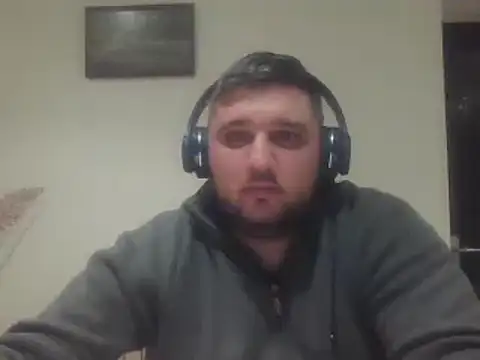 Snapshot of _revianzip1 chatting on 01.04.25  revianzip1 online show from 01.04.25