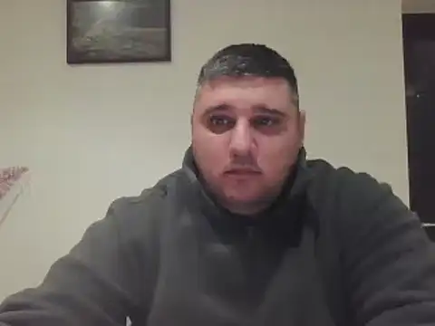 Snapshot of _revianzip1 chatting on 01.11.25  revianzip1 online show from 01.11.25