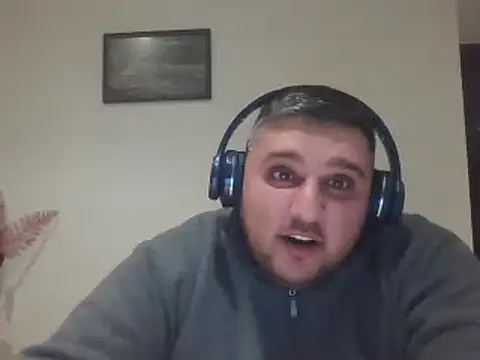 Snapshot of _revianzip1 chatting on 01.15.25  revianzip1 online show from 01.15.25