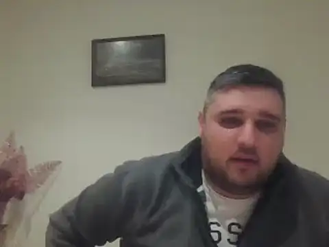 Snapshot of _revianzip1 chatting on 01.17.25  revianzip1 online show from 01.17.25