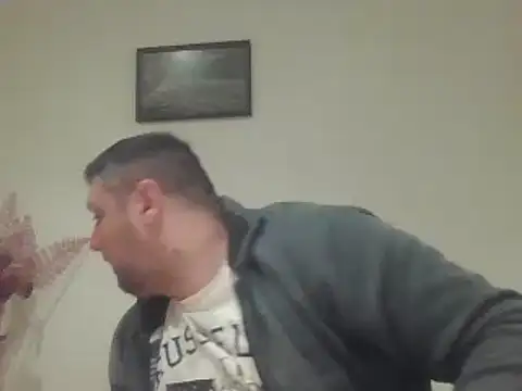 Snapshot of _revianzip1 chatting on 01.17.25  revianzip1 online show from 01.17.25