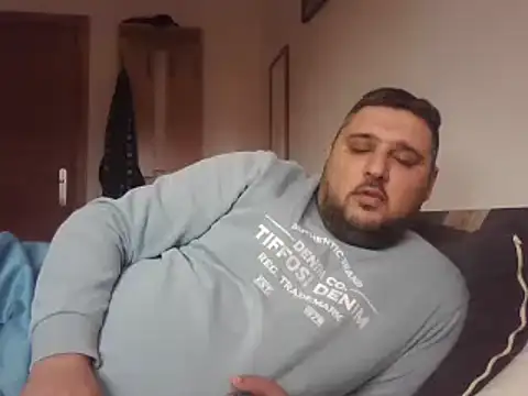 Snapshot of _revianzip1 chatting on 01.31.25  revianzip1 online show from 01.31.25