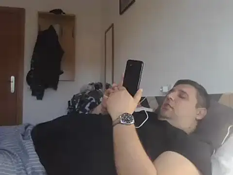 Snapshot of _revianzip1 chatting on 02.13.25  revianzip1 online show from 02.13.25