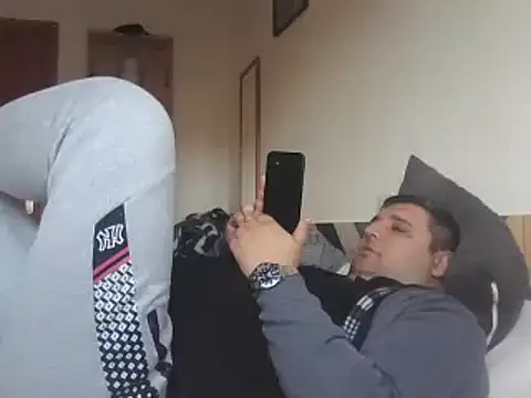 Snapshot of _revianzip1 chatting on 02.13.25  revianzip1 online show from 02.13.25