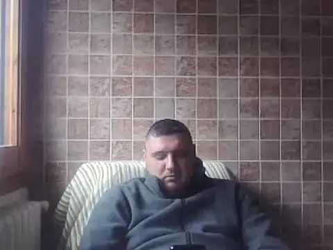 Snapshot of _revianzip1 chatting on 02.19.25  revianzip1 online show from 02.19.25