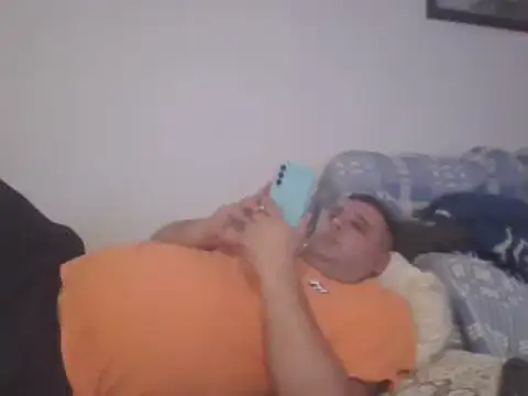 Snapshot of _revianzip1 chatting on 10.04.25  revianzip1 online show from 10.04.25